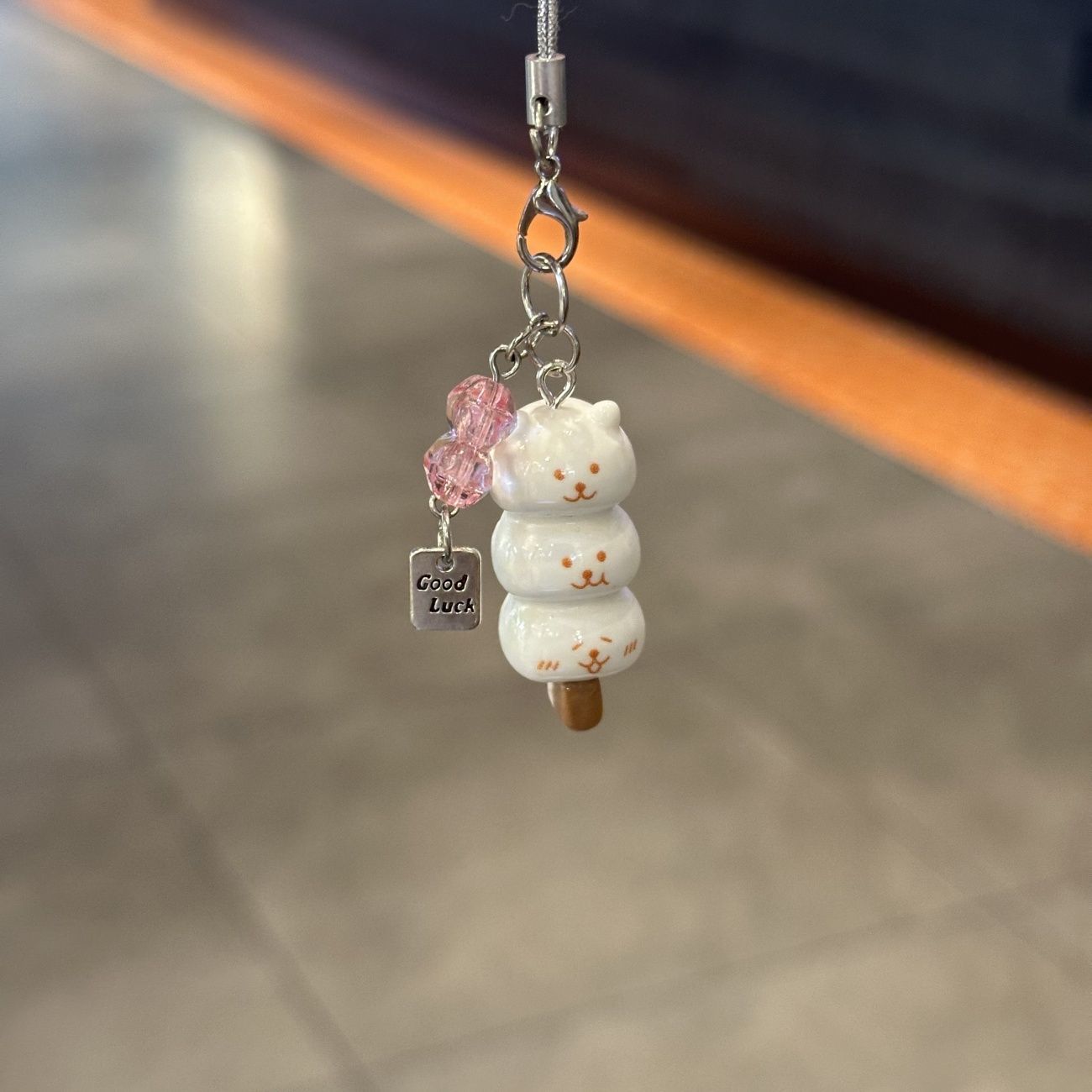 Joke Bear Lucky Leaf Phone Cha - Photography Rules ulasan dan harga