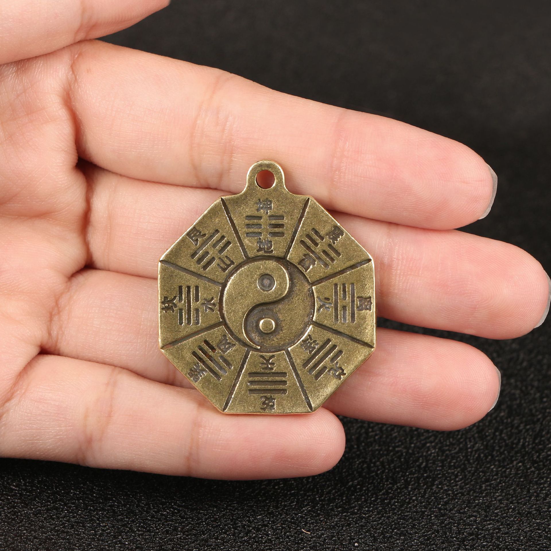 Tai Chi Bagua Keychain Chinese - Photography Rules ulasan dan harga